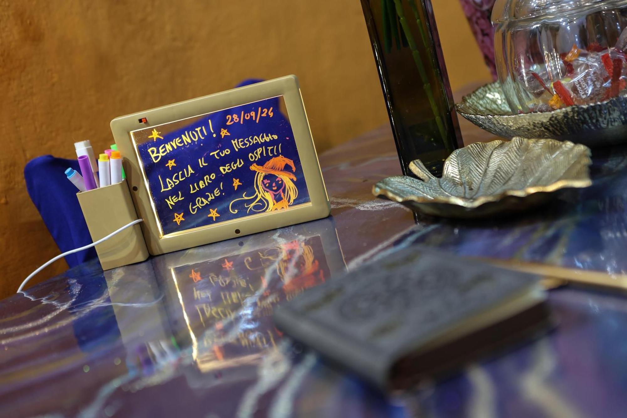 La Casa Di Strega Euphoria - Casa Vacanza Tra Arte E Magia Viterbo Kültér fotó