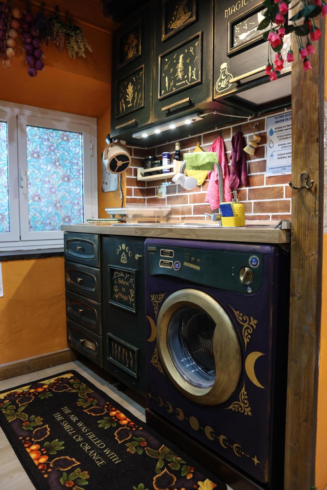 La Casa Di Strega Euphoria - Casa Vacanza Tra Arte E Magia Viterbo Kültér fotó