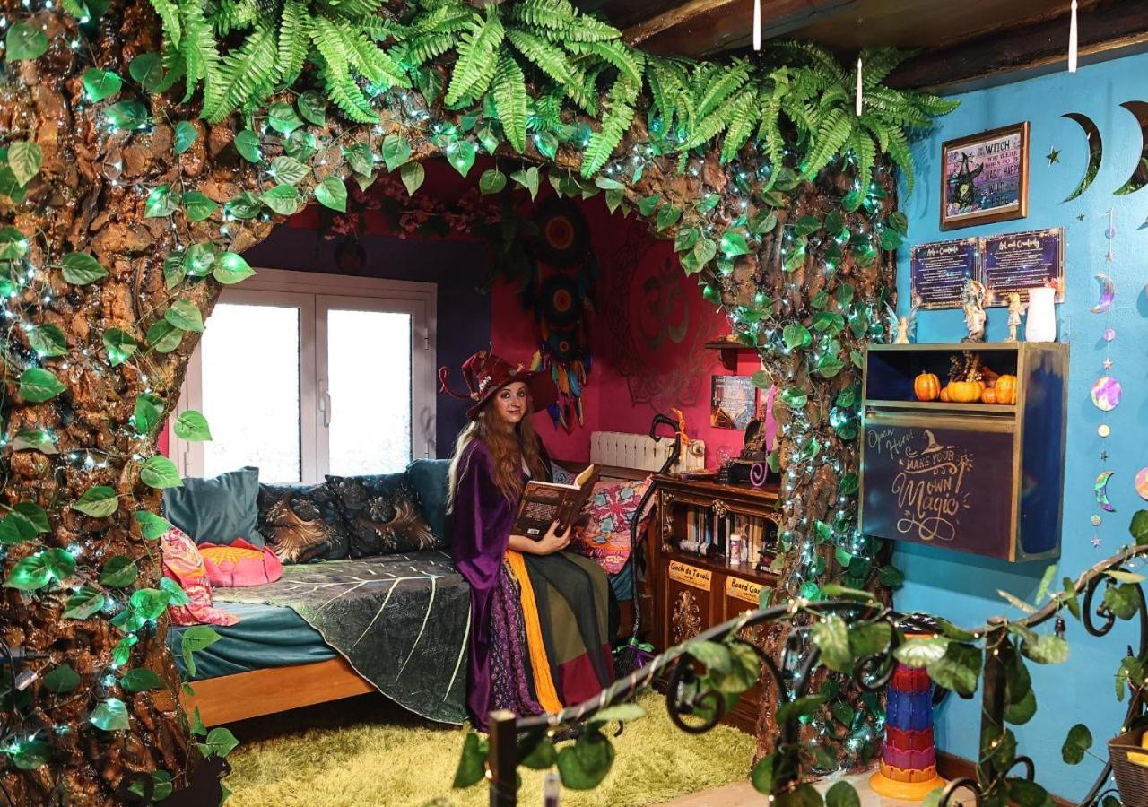 La Casa Di Strega Euphoria - Casa Vacanza Tra Arte E Magia Viterbo Kültér fotó