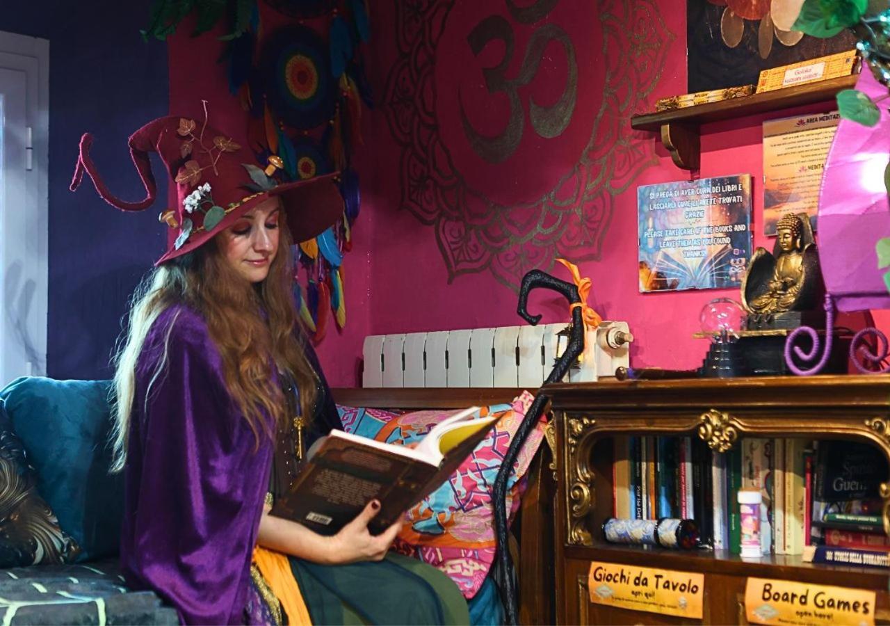 La Casa Di Strega Euphoria - Casa Vacanza Tra Arte E Magia Viterbo Kültér fotó